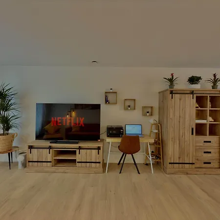 Апартаменты Haven Park - *